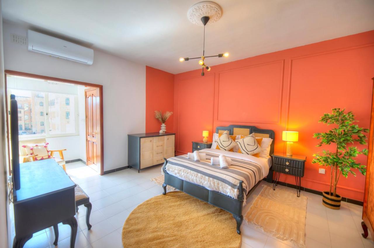 Beautifully Furnished Seafront 4 Bedrooms Goslm-4 Sliema Eksteriør billede