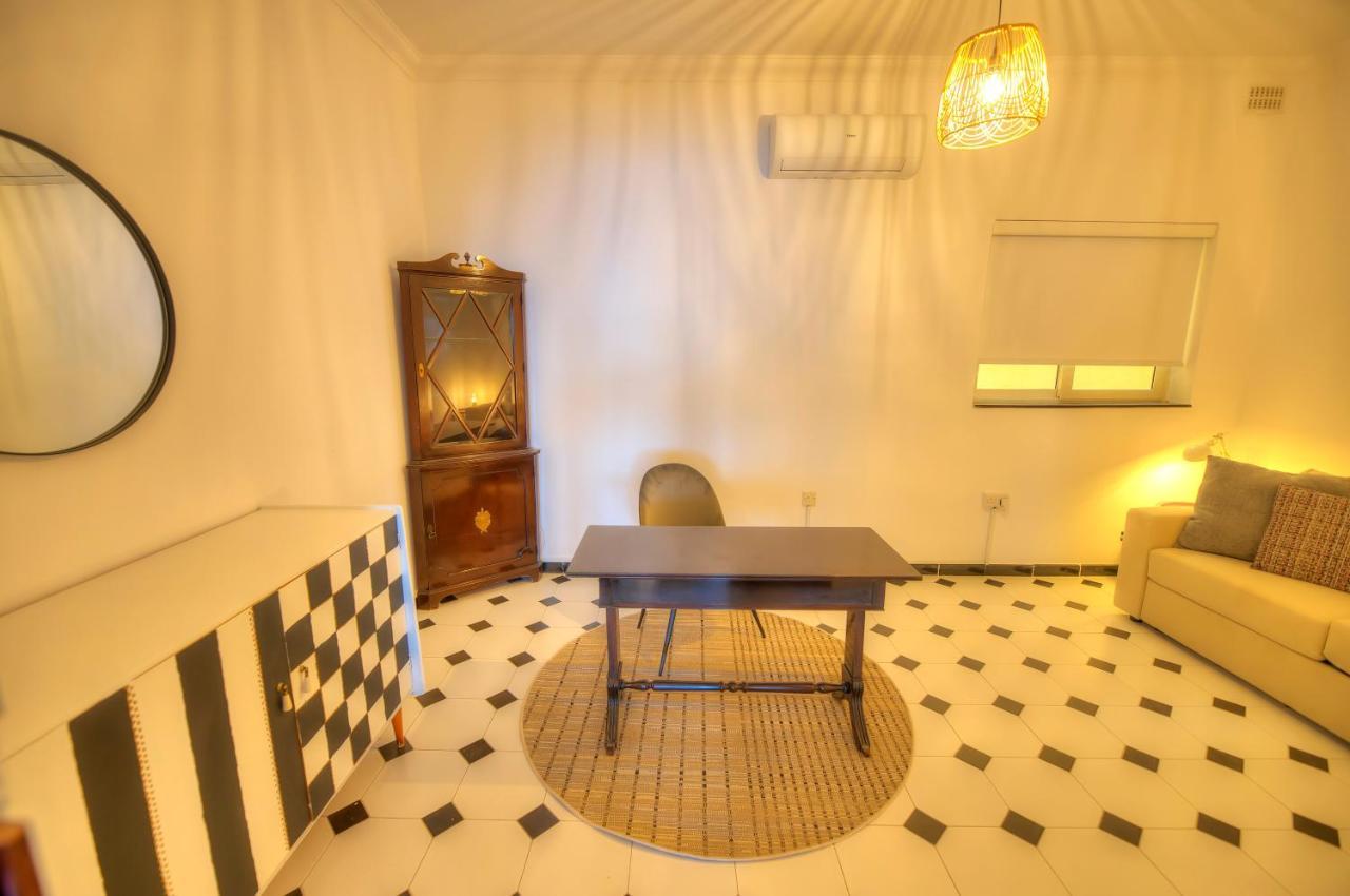 Beautifully Furnished Seafront 4 Bedrooms Goslm-4 Sliema Eksteriør billede