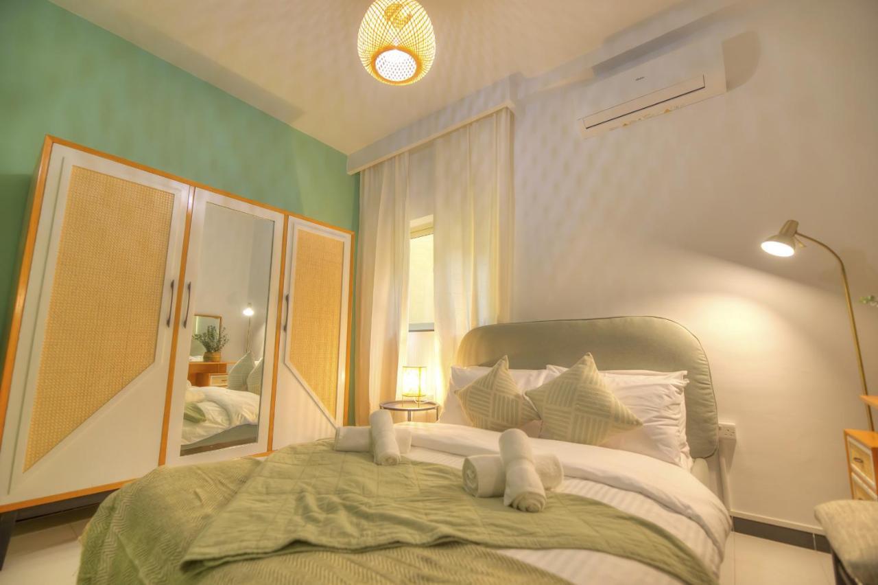 Beautifully Furnished Seafront 4 Bedrooms Goslm-4 Sliema Eksteriør billede