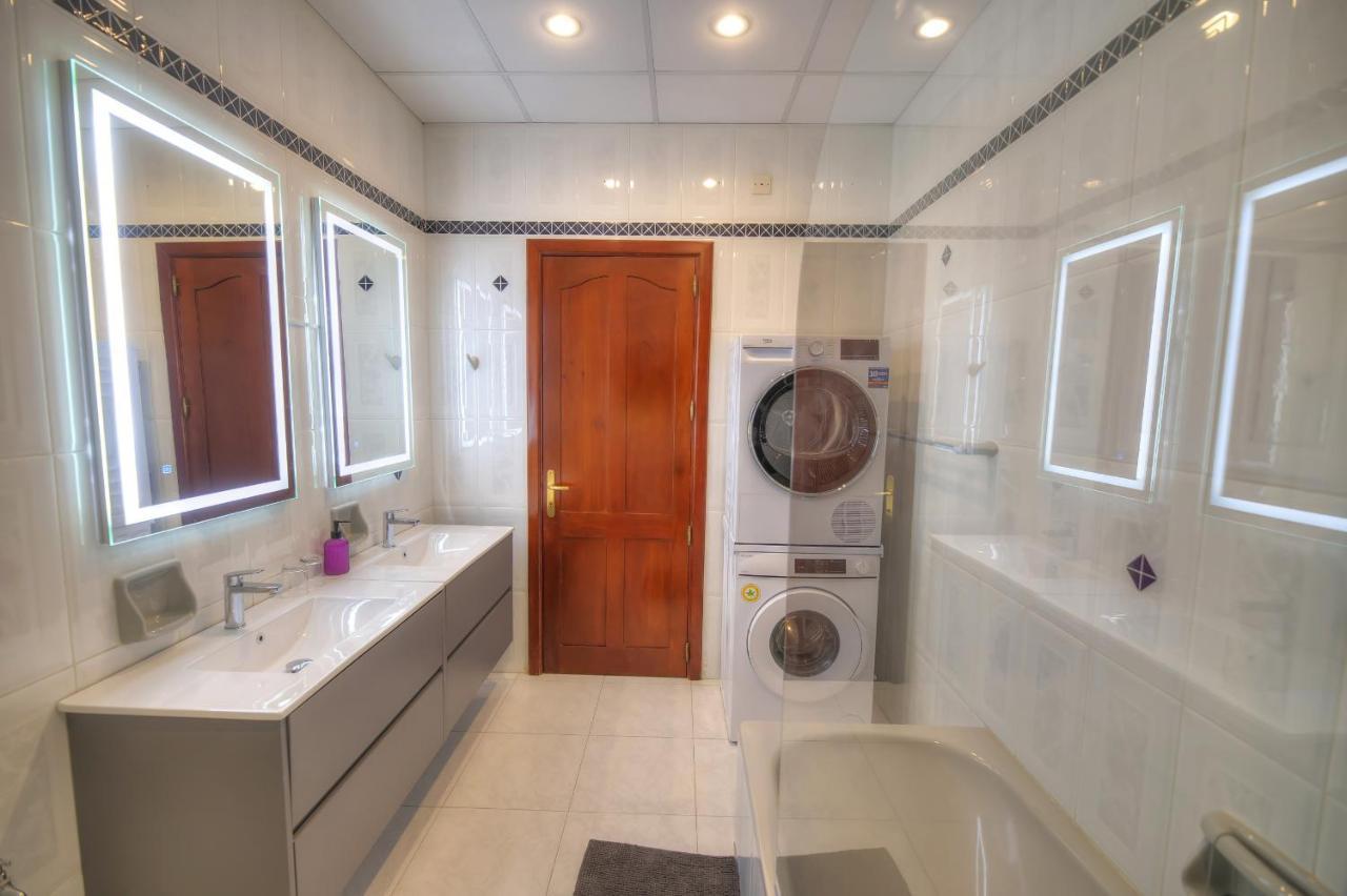 Beautifully Furnished Seafront 4 Bedrooms Goslm-4 Sliema Eksteriør billede