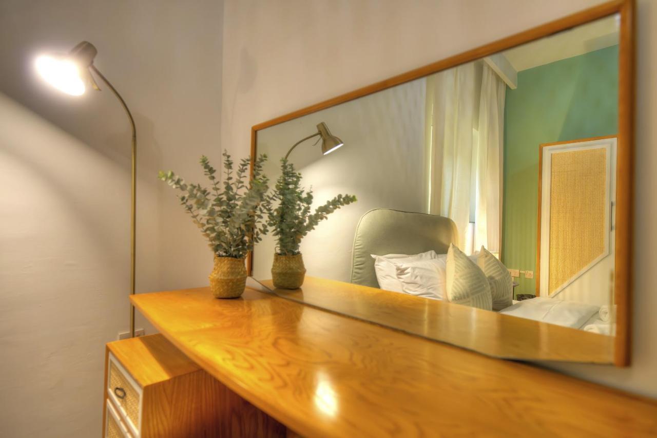 Beautifully Furnished Seafront 4 Bedrooms Goslm-4 Sliema Eksteriør billede